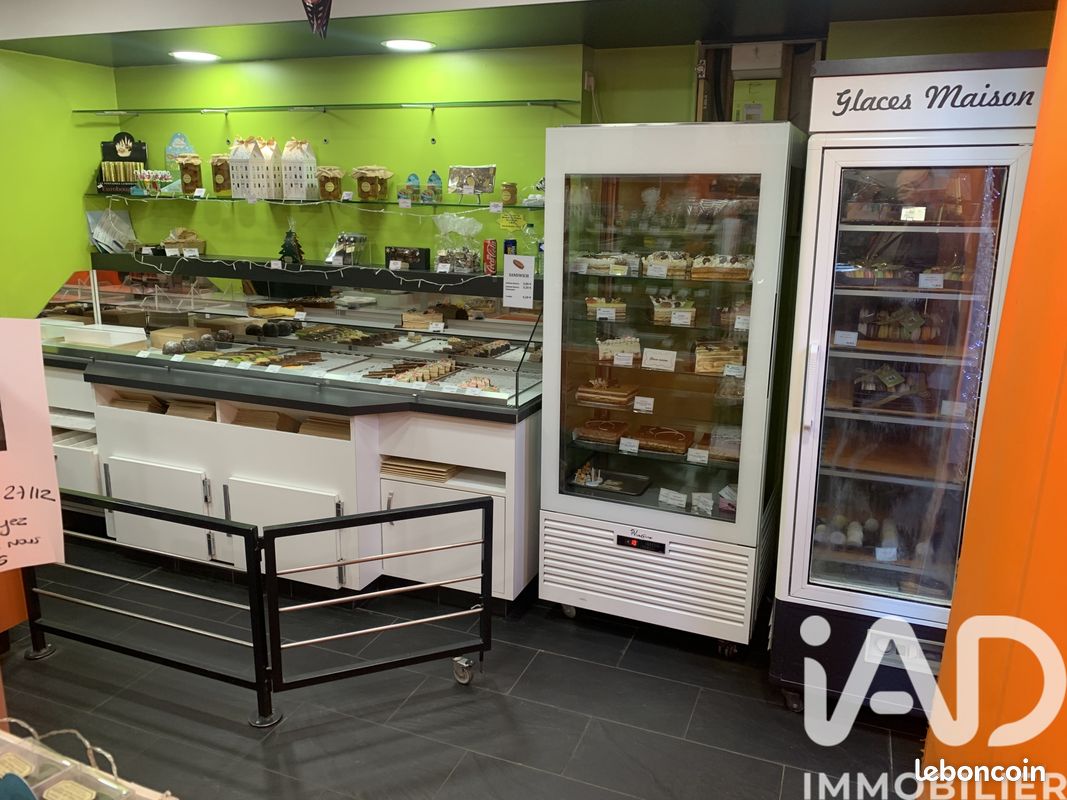 Immeuble 140 m² · à Laigné-Saint-Gervais · 140 m² · 180 000 €
