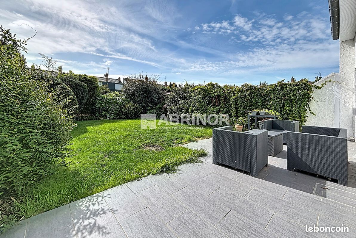 Maison 4 pièces 88 m² · à Wambrechies · 88 m² · 383 000 €