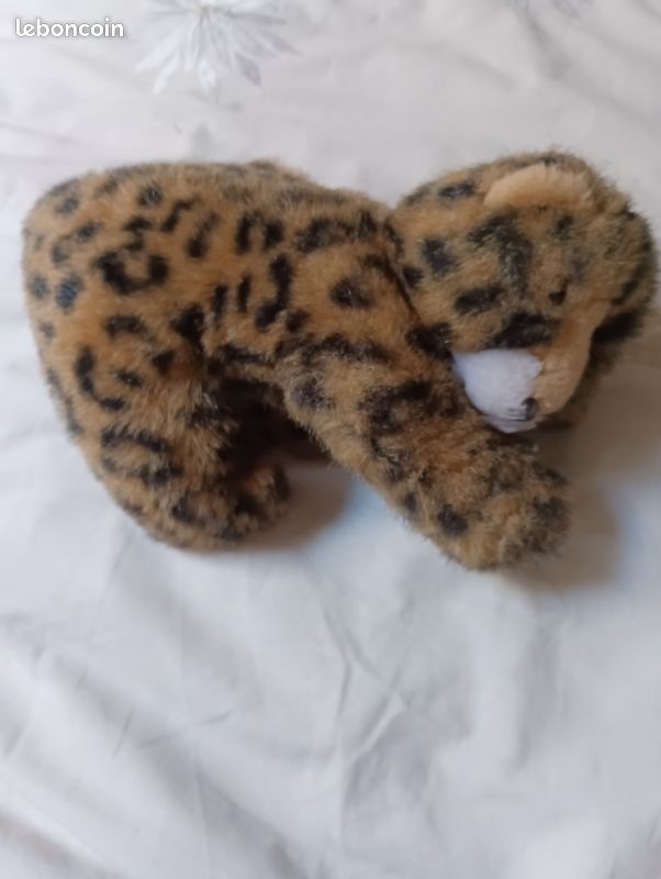 Peluche doudou léopard (image 3)