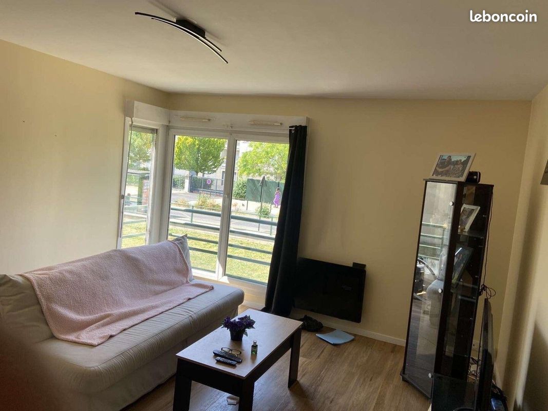 Appartement 2 pièces 43 m² · à Corbeil-Essonnes · 43 m² · 830 €/mois