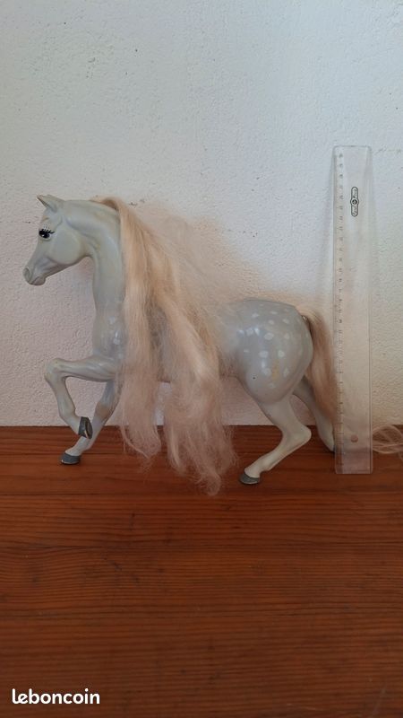 Cheval Barbie (image 1)