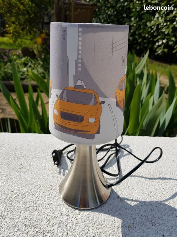Lampe touche de chevet enfant (voitures) (image 1)