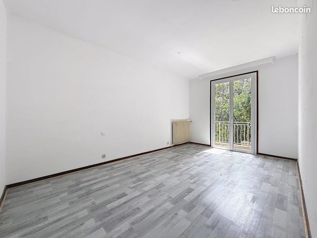 Appartement a louer rillieux-la-pape - 6 pièce(s) - 176 m2 - Surfyn