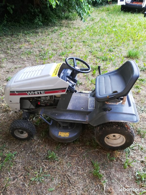 Tracteur tondeuse White L120 pour pièces (image 2)