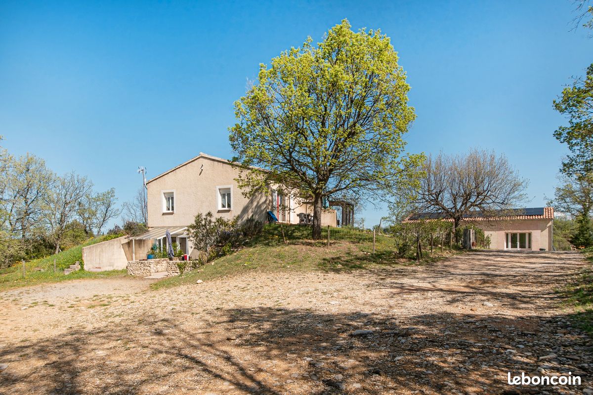 Maison 10 pièces 375 m² · à Montagnac-Montpezat · 375 m² · 969 000 €
