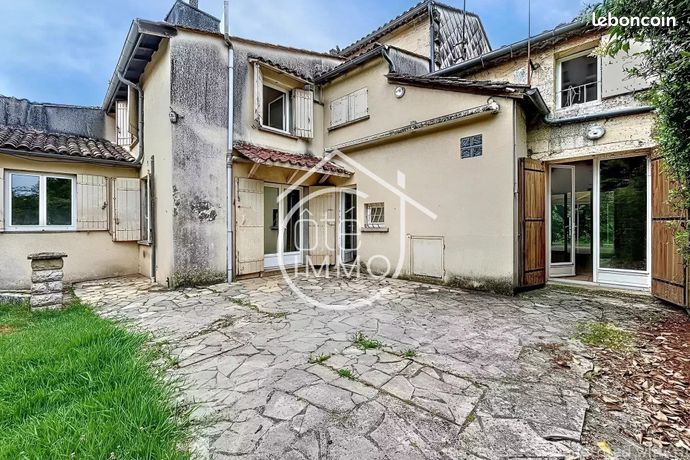 Maison 5 pièces 225 m²
