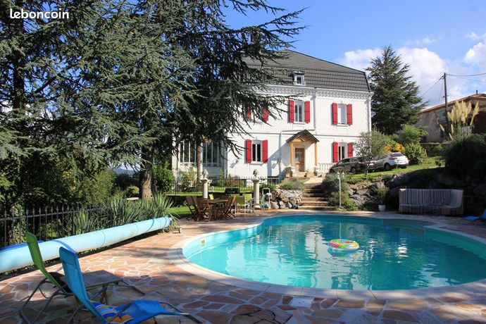 Maison 14 pièces 380 m²