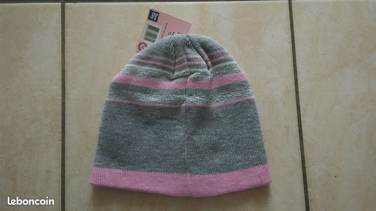 Bonnet gris Hello Kitty fille taille 54 neuf (image 2)