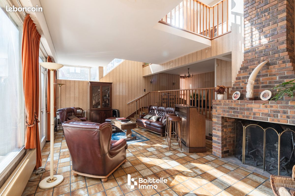 Maison 9 pièces 228 m² · à Fontainebleau · 228 m² · 890 000 €