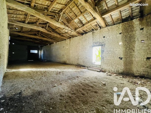 Grange 1 pièce 170 m²