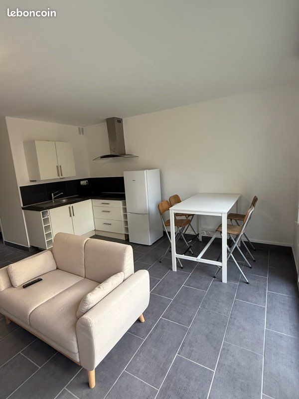 Appartement 1 pièce 30 m² · à Genas · 30 m² · 817 €/mois