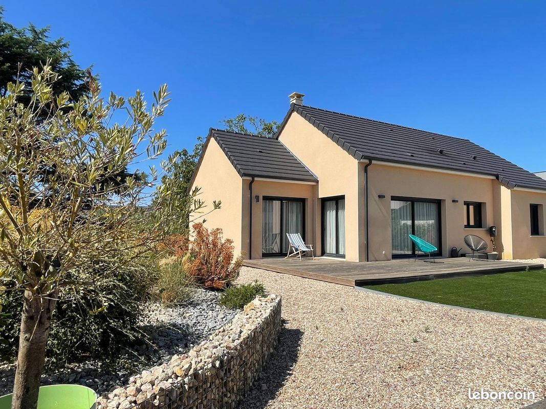 Maison 5 pièces 95 m² · à Bourges · 95 m² · 1 300 €