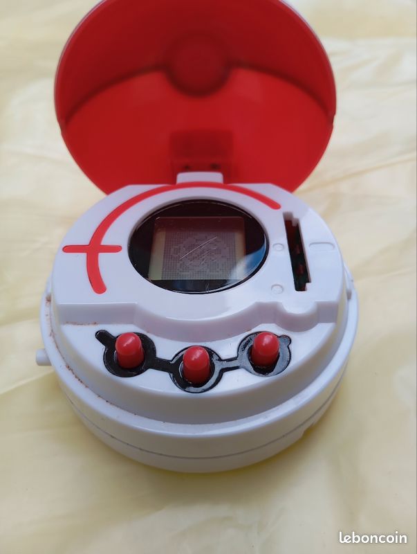 Cyber Pokeball originale de marque Bandai datant de 2004 (image 5)