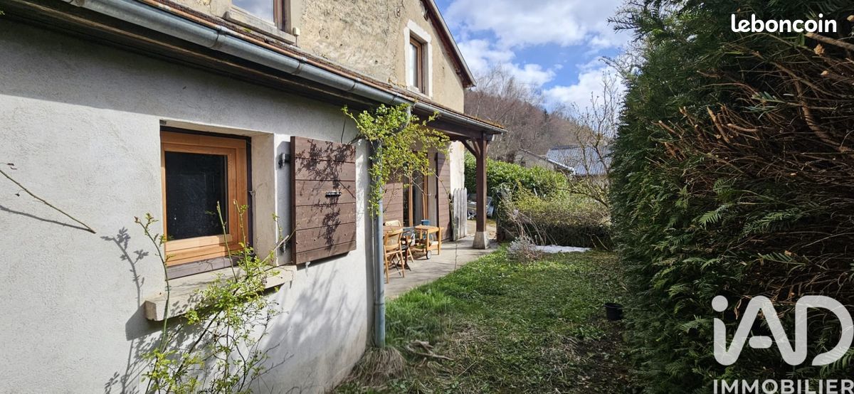 Maison 9 pièces 200 m² · à Plateau d'Hauteville · 200 m² · 269 000 €