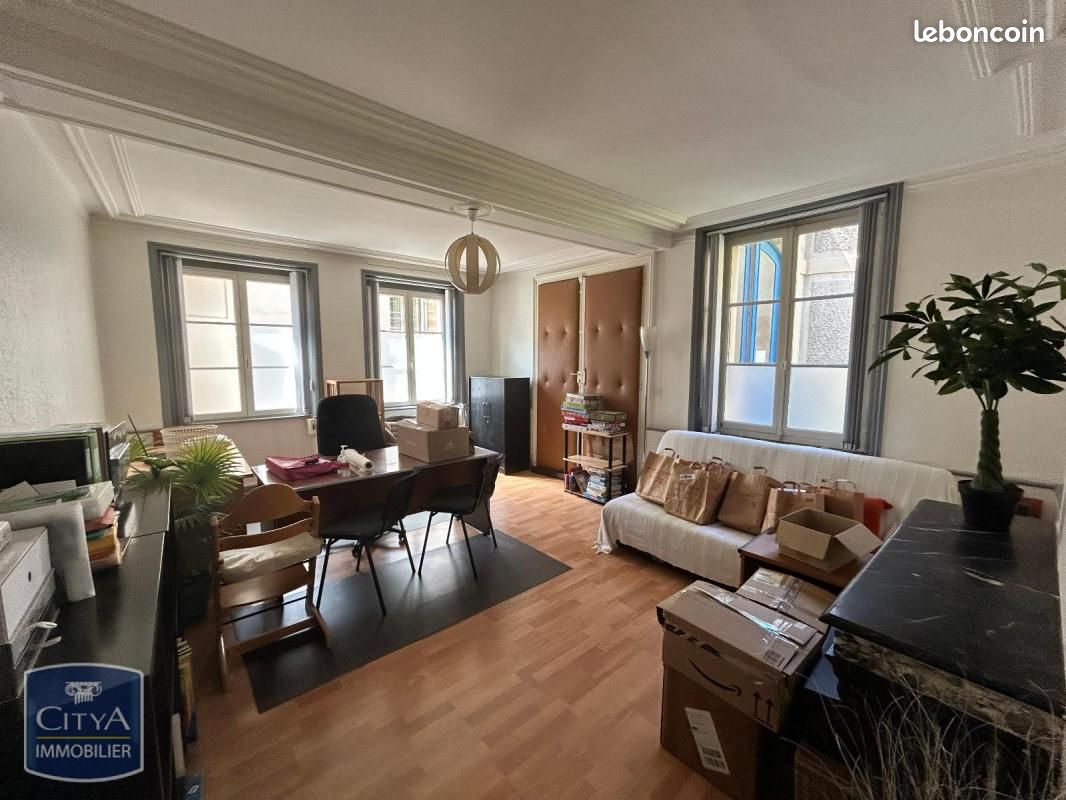 Appartement 3 pièces 80 m² · à Charleville-Mézières · 80 m² · 110 000 €