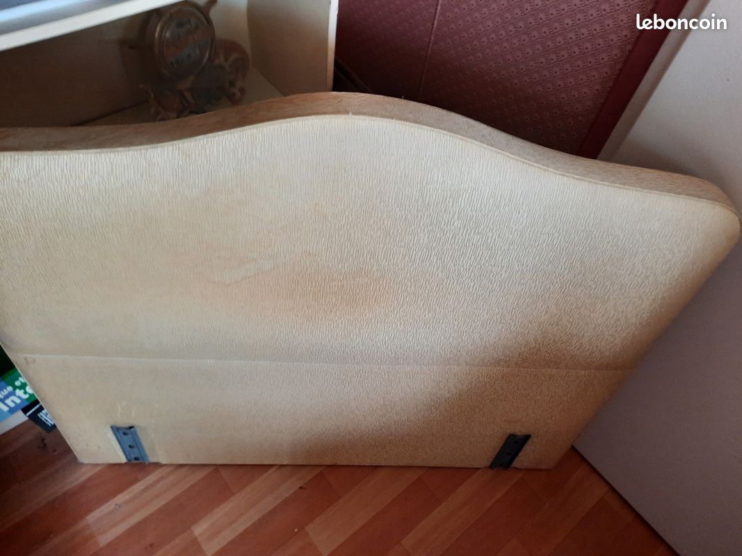 Têtes de lit , une en 140 cm et 4 en 90 cm capitonnées à recouvrir ou mettre une housse (image 2)