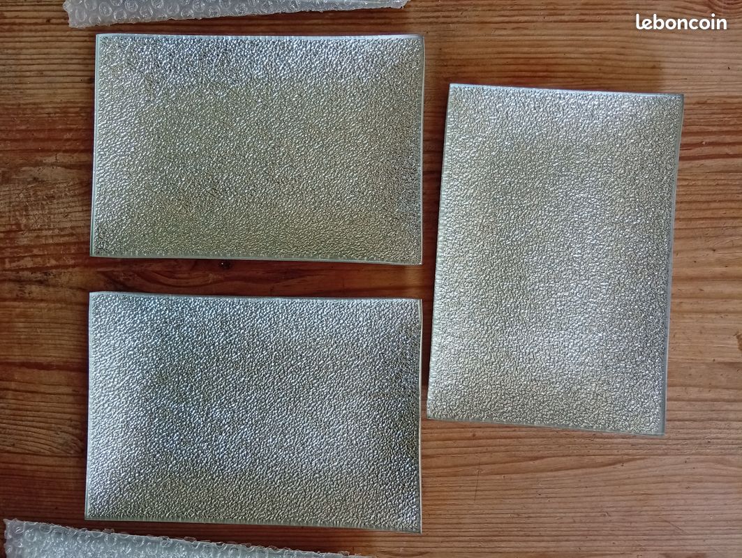 6 Petites Assiettes Couleur Argenté (image 1)