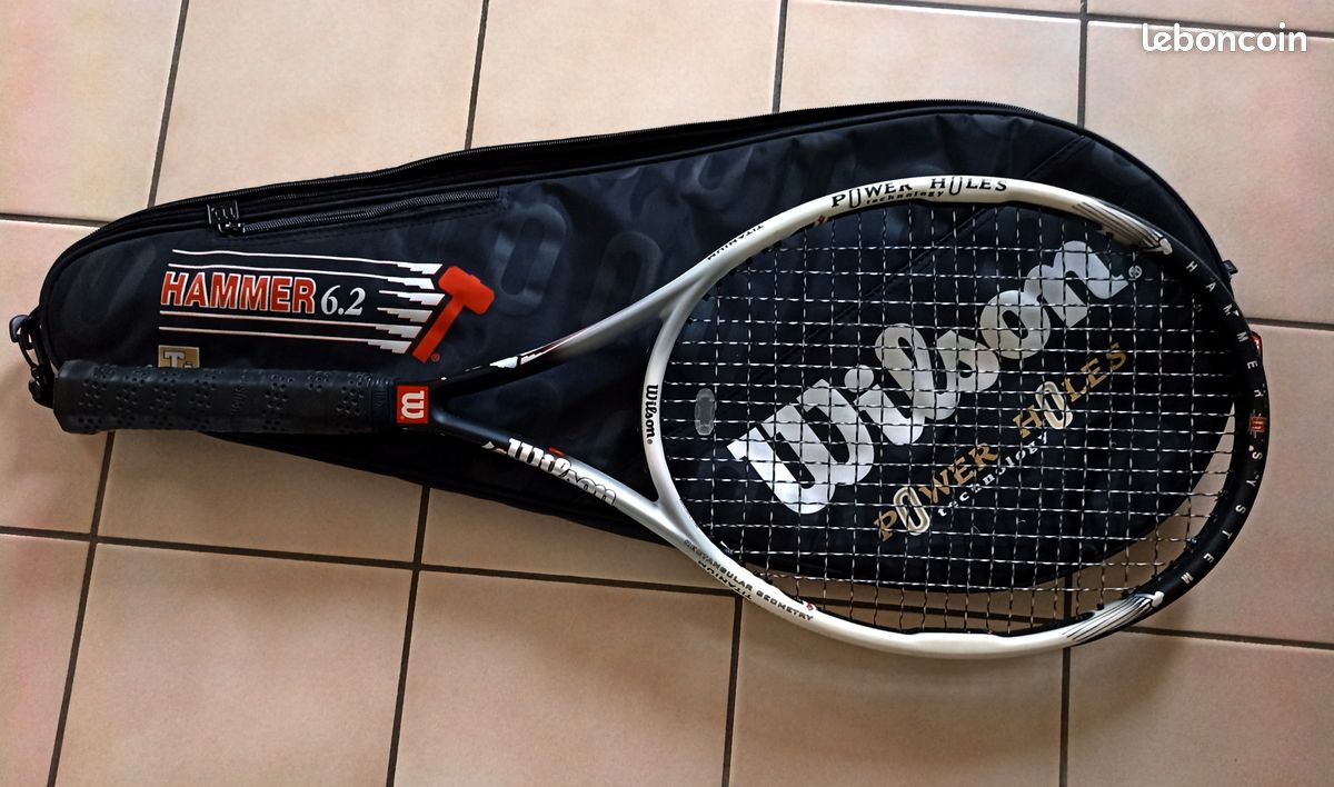 Raquette De Tennis Wilson Hammer 6.2 Avec étui – Taille De Grip 4 1/4, Occasion En Bon état, Parfaite Pour Joueurs Débutants Ou Intermédiaires !