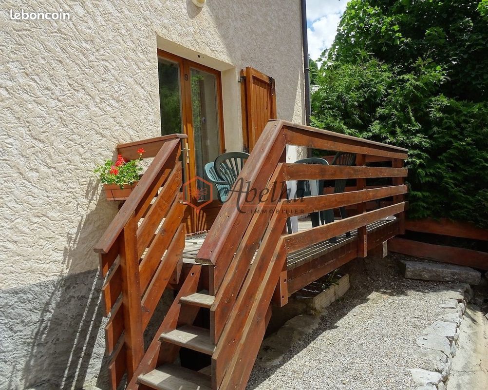 Appartement 2 pièces 28 m² · à La Chapelle-en-Valgaudémar · 28 m² · 350 €/mois