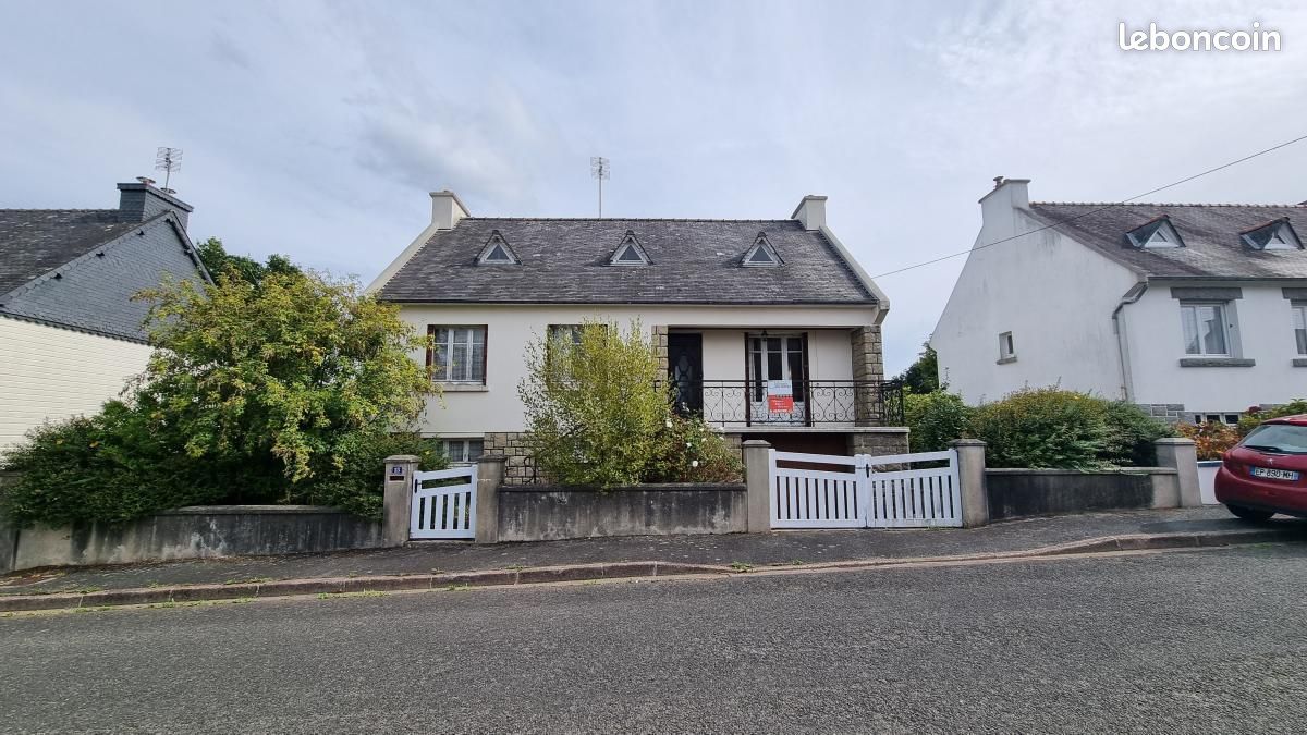 Maison 5 pièces 95 m² · à Callac · 95 m² · 68 250 €