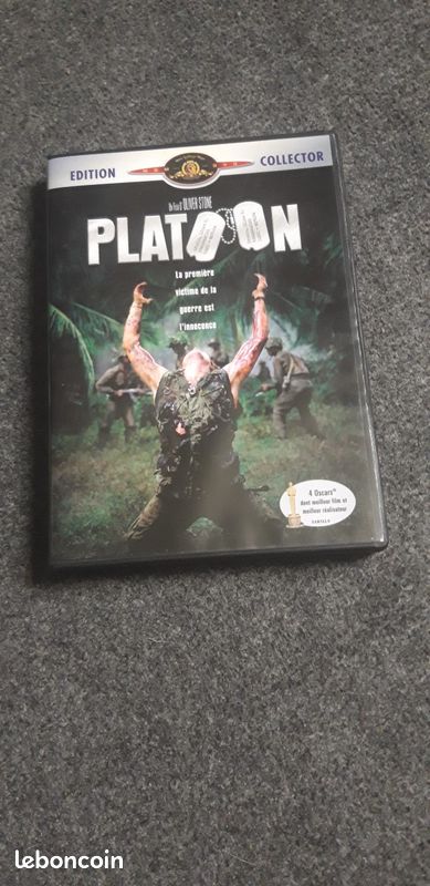 PLATOON film de OLIVIER STONE avec WILLEM DAFOE (image 1)