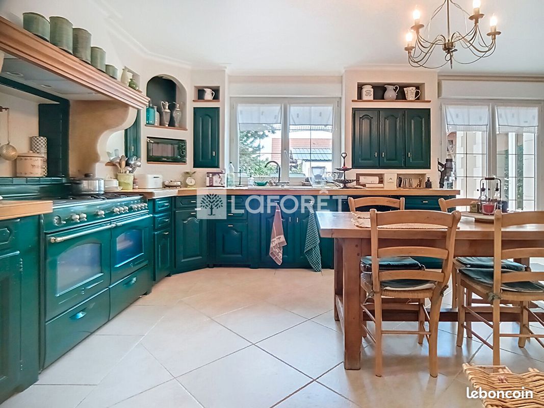 Maison 6 pièces 273 m² · à Caudebec-lès-Elbeuf · 273 m² · 408 100 €