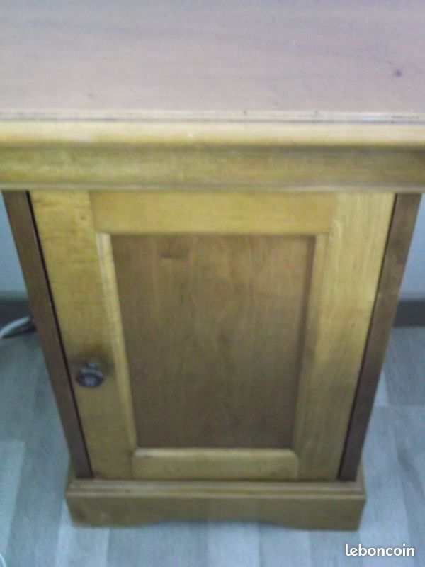 Table de chevet (image 1)
