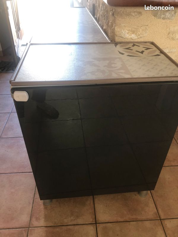 Vends table et meubles bas (image 3)