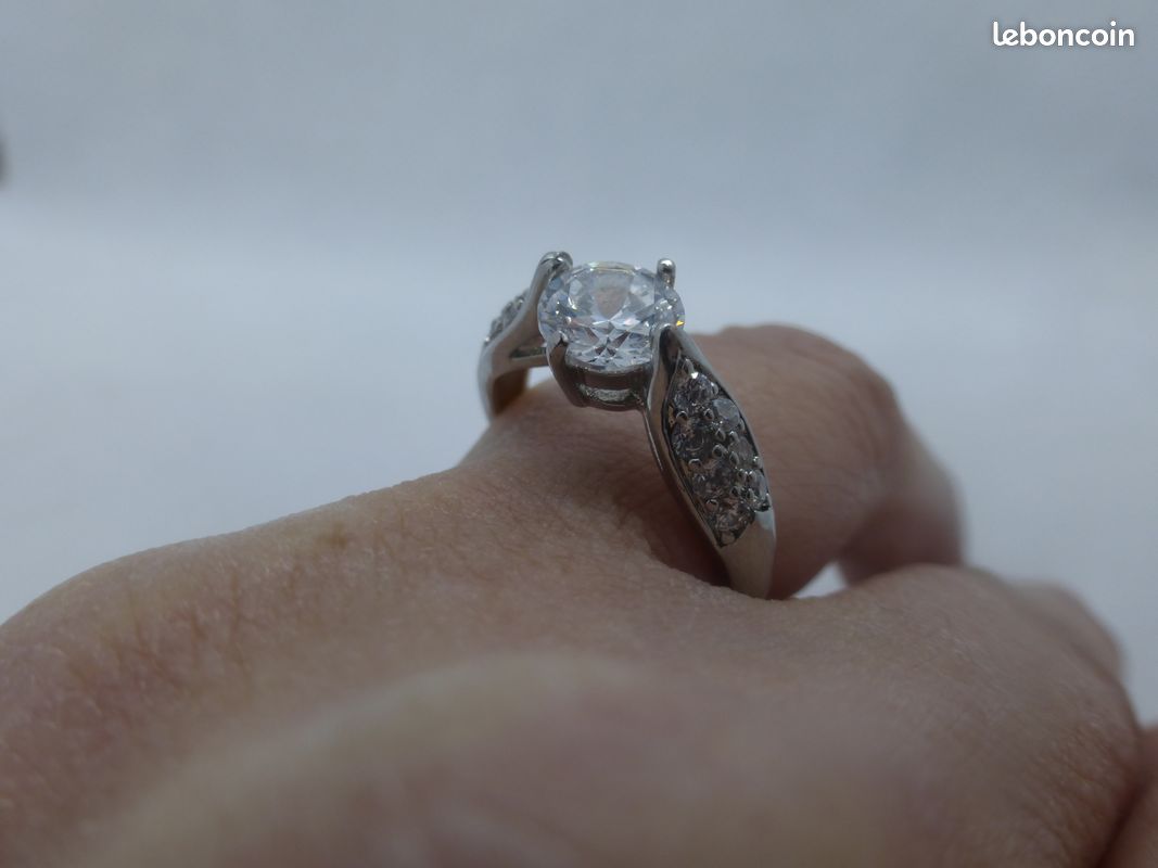 Bague neuve fantaisie métal et strass blanc 3,14gr t.56 (image 7)