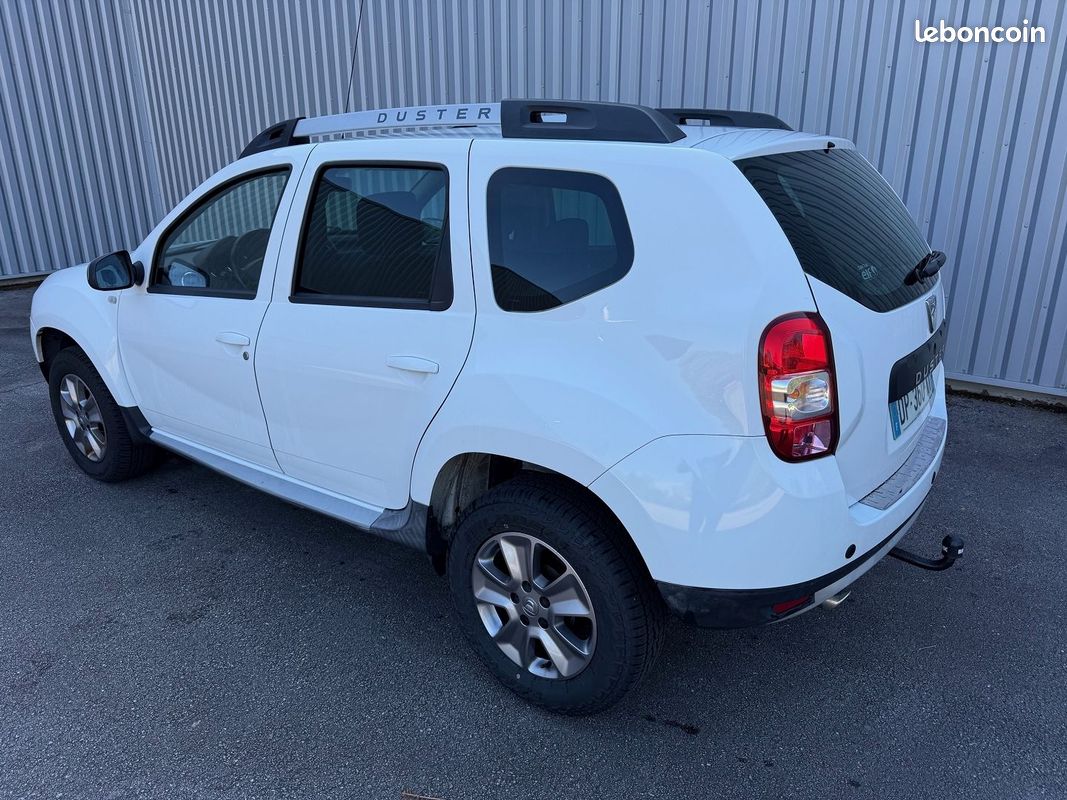 Dacia DUSTER 1.5 DCI 110CH PRESTIGE 4X4 (image 3)