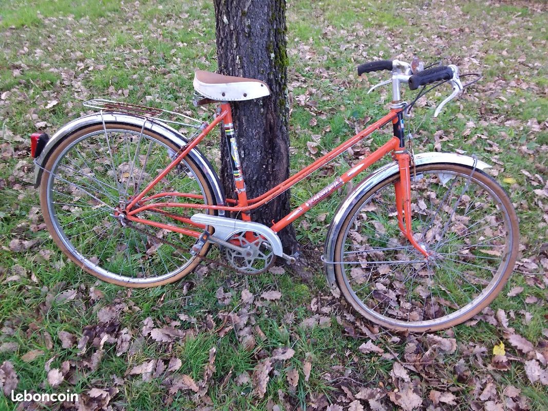 Vélo femme années 70s marque métropole, selle 2 couleurs (image 1)