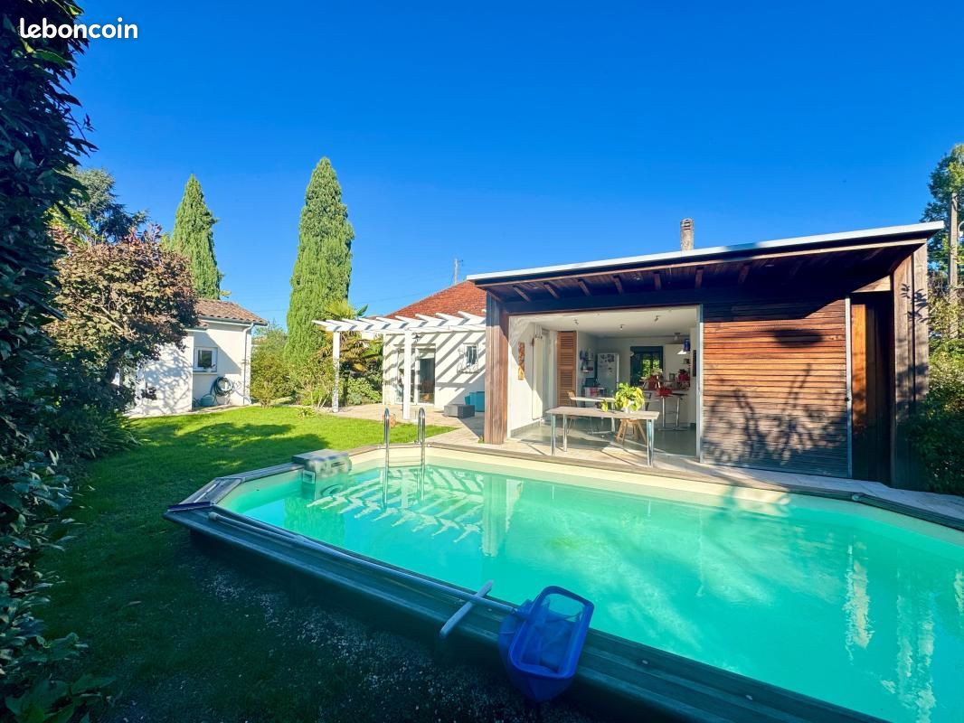 Maison 6 pièces 180 m² · à Pessac · 180 m² · 630 000 €