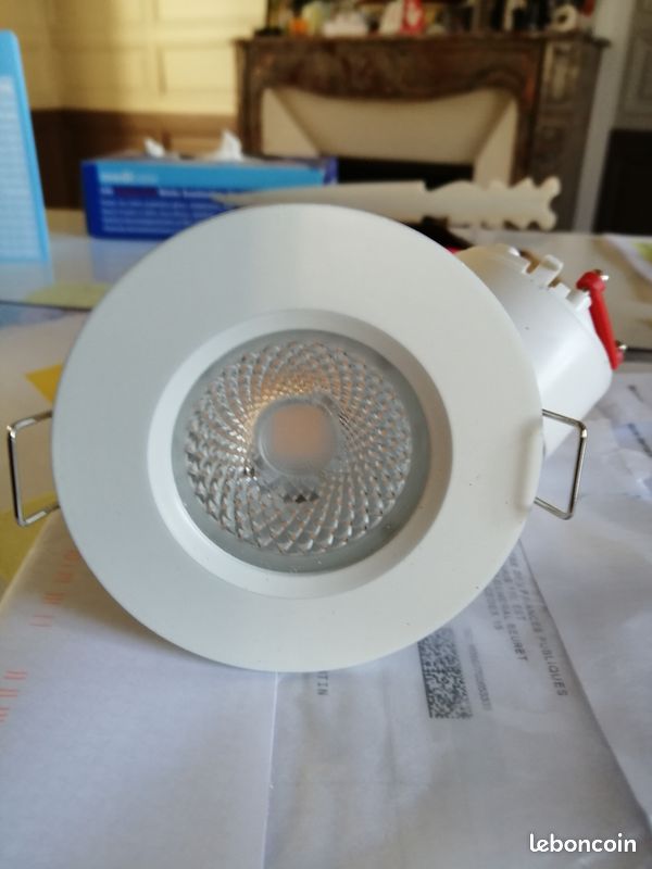 Recherche spot led encastrable aurora AU-MPR03 /30 (image 1)
