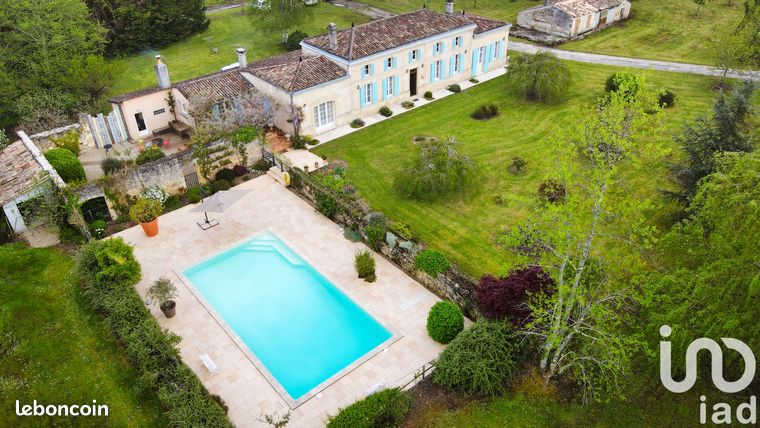 Propriété 11 pièces 320 m²