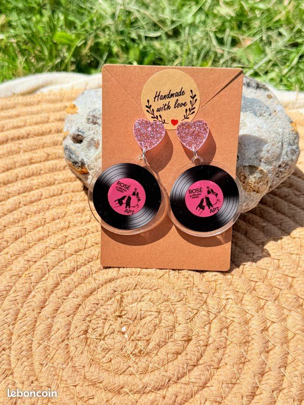 Boucles d oreilles Bruno mars rose (image 1)