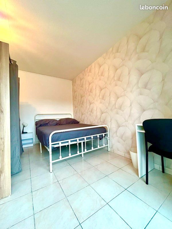 Appartement 5 pièces 86 m² · à Vénissieux · 86 m² · 430 €/mois
