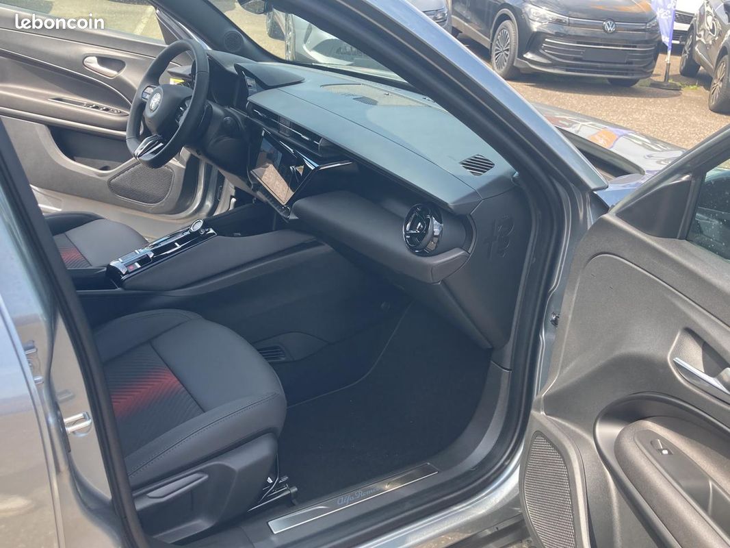 ALFA ROMEO JUNIOR 1.2 ibrida 145 speciale e-dct6 (image 28)