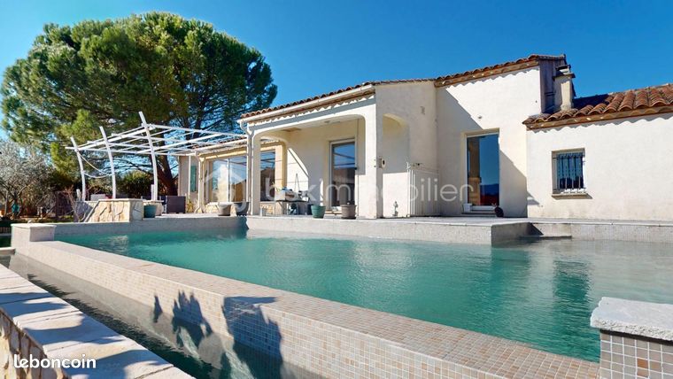 Villa 5 pièces 155 m²