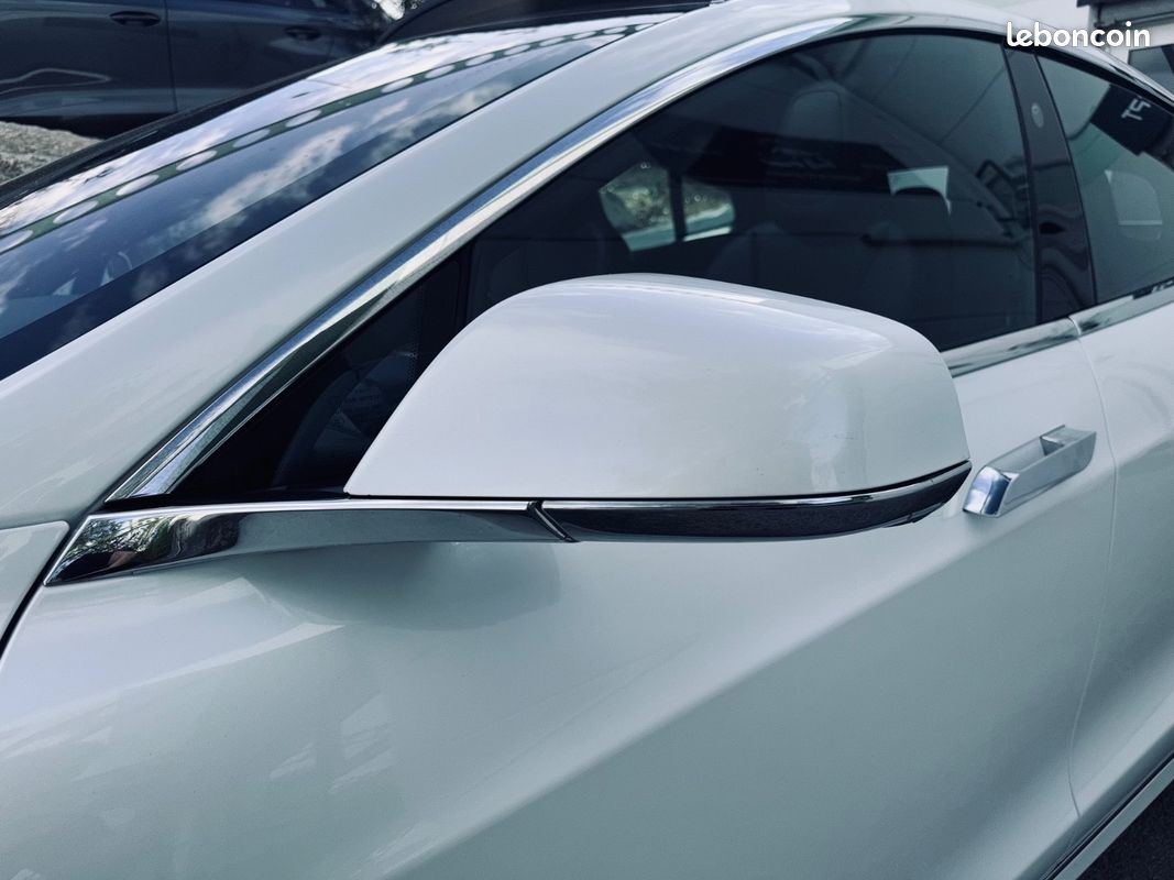 TESLA Model S 320CH BASE + 2EME MAIN + TOIT OUVRANT/PANO + AUTO PILOT + CAMERA DE RECUL + GARANTIE 12 MOIS (image 42)
