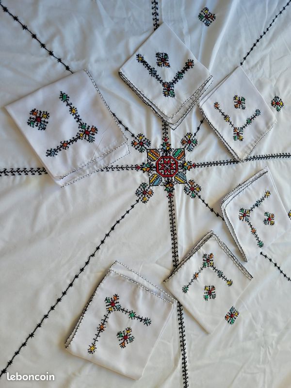 Nappe et serviettes broderie Maroc (image 2)