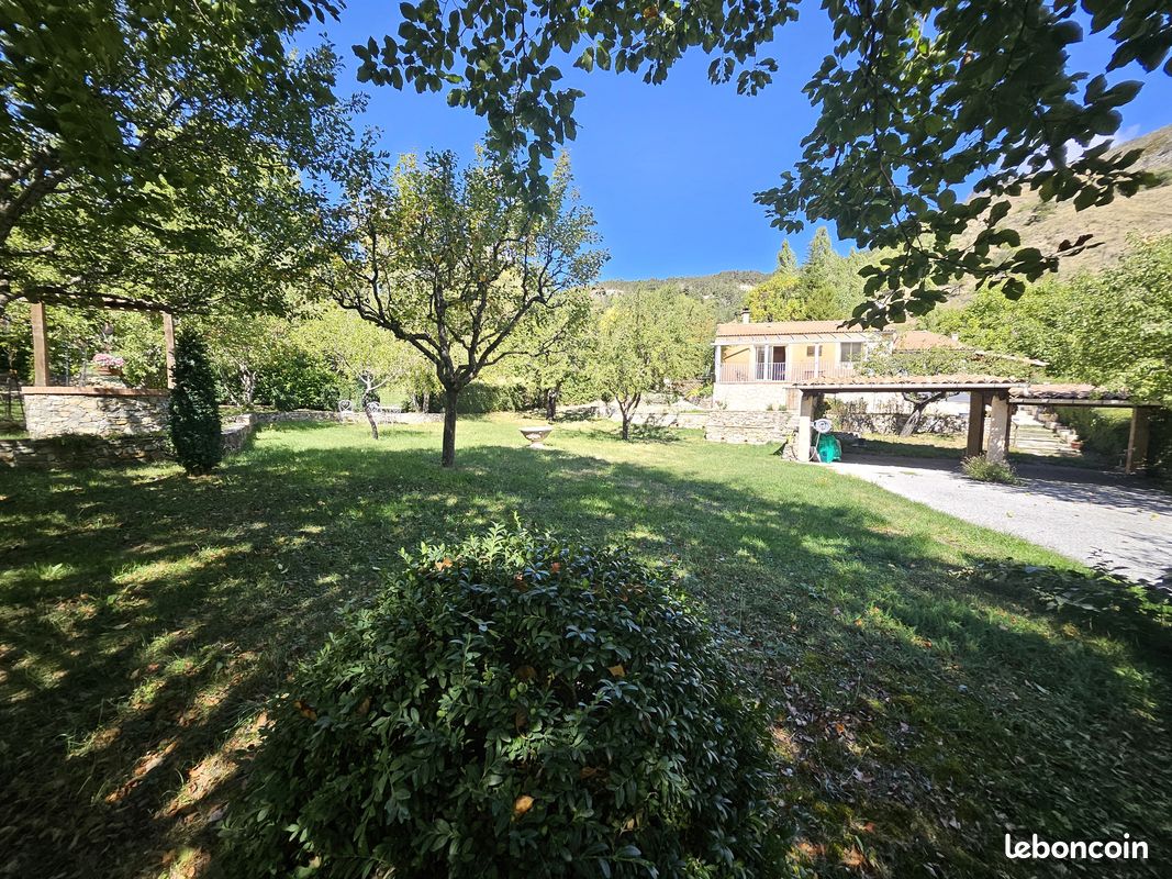 Maison 3 pièces 78 m² · à Castellane · 78 m² · 248 000 €