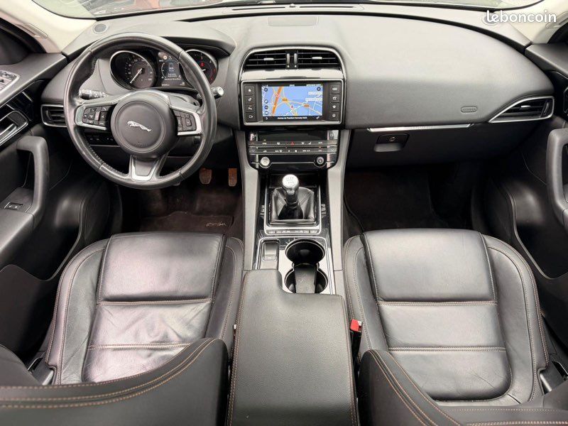 Jaguar F - Pace 2.0 D 163 cv Prestige 1ere main / Entretiens Jaguar (image 6)