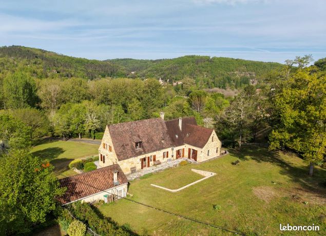 Maison 7 pièces 240 m²