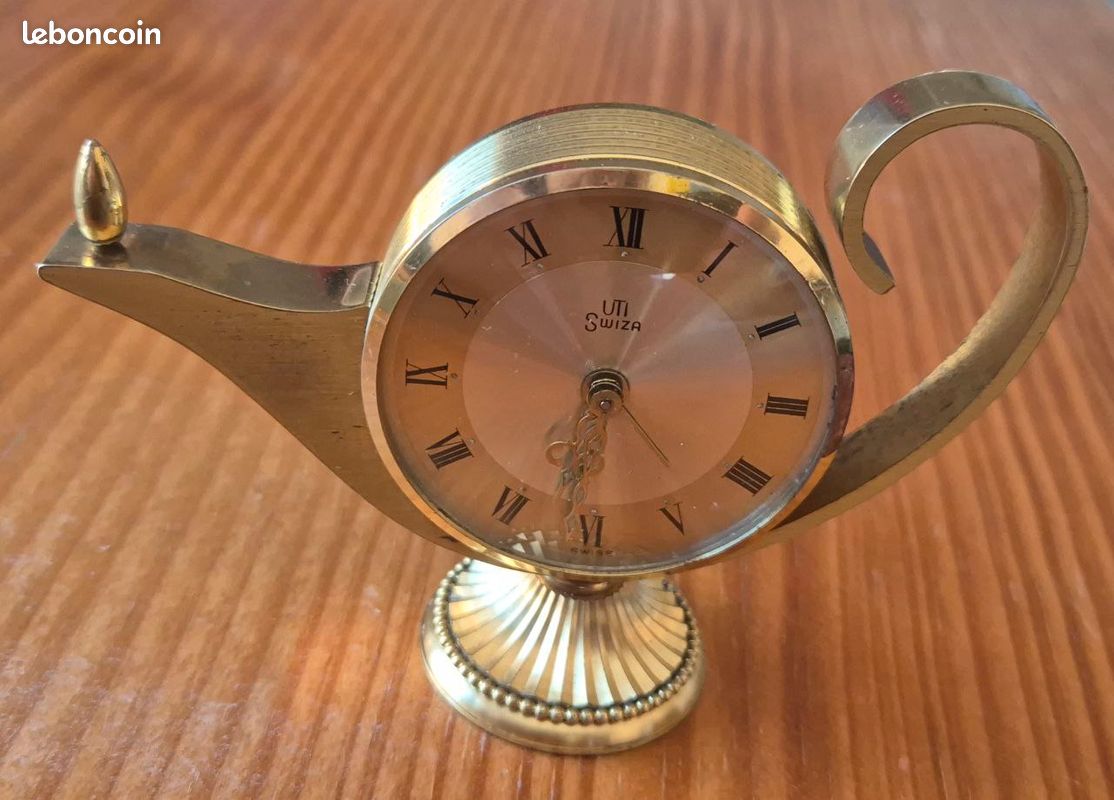 Vis Courte Pour Réveil Ou Horloge Swiza - Pièce De Rechange Horlogerie - Neuf Sans étiquette