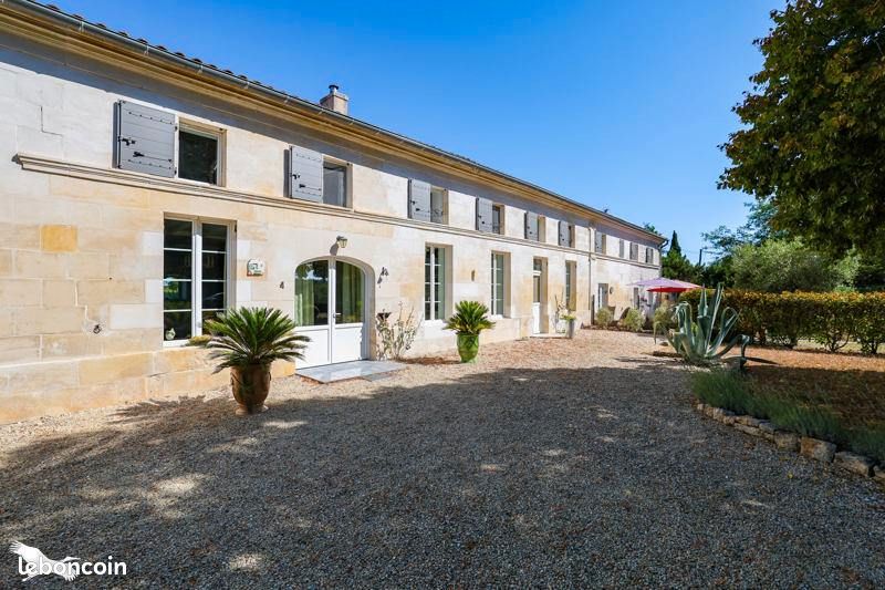 Maison 9 pièces 322 m² · à Jonzac · 322 m² · 596 790 €