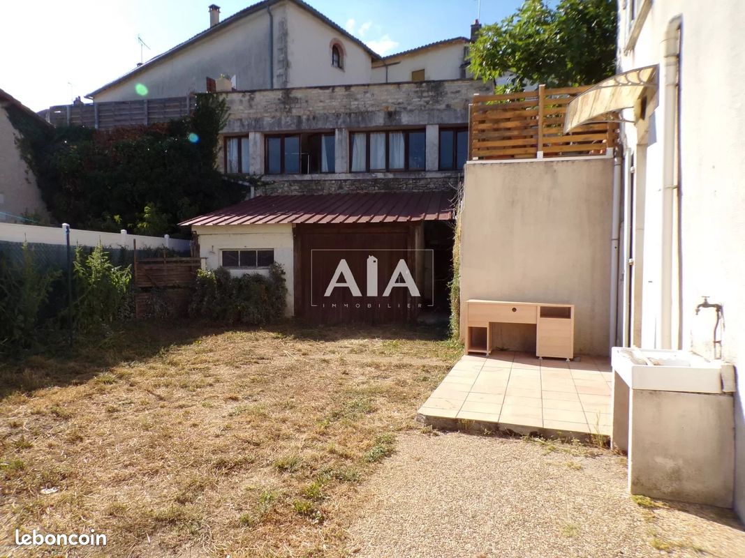 Maison de ville 4 pièces 86 m² - Ruffec 16700 (image principale 7)
