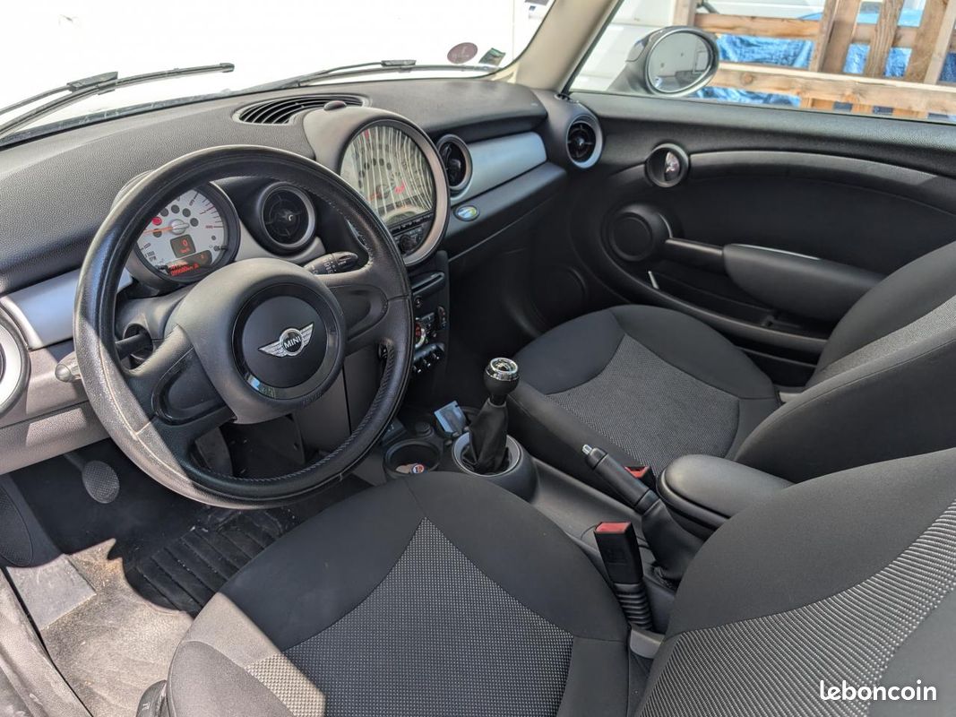 MINI COOPER 1.6i 122ch R56 LCI Cooper (image 7)