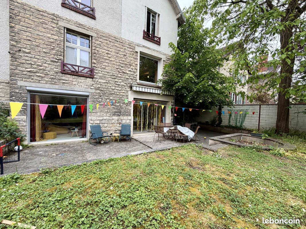 Maison 5 pièces 154 m² · à Chantilly · 154 m² · 1 900 €