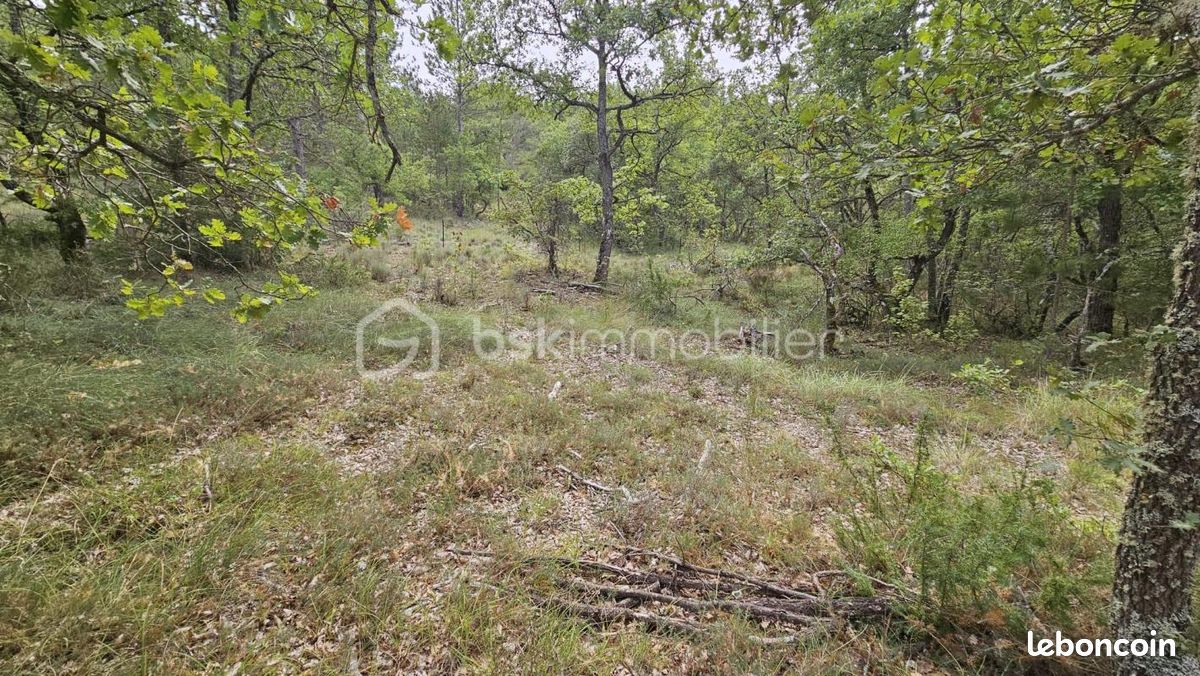 Terrain 75 795 m² Oraison · 28 500 €