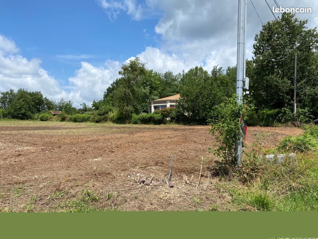 Terrain 500 m² Saint Sulpice Et Cameyrac · à Saint-Sulpice-Et-Cameyrac · 120 000 €